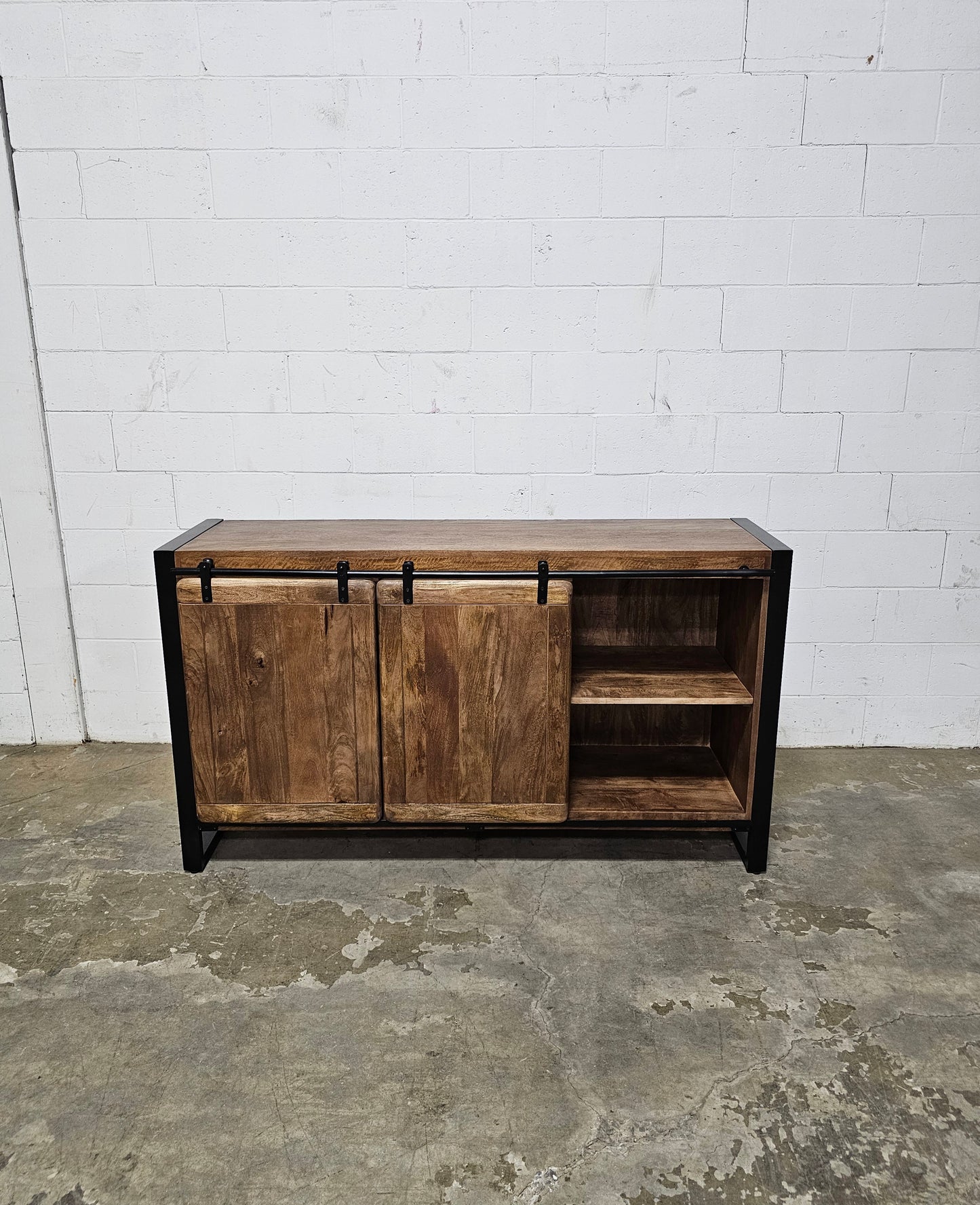 Avila sideboard in mango wood with sliding doors