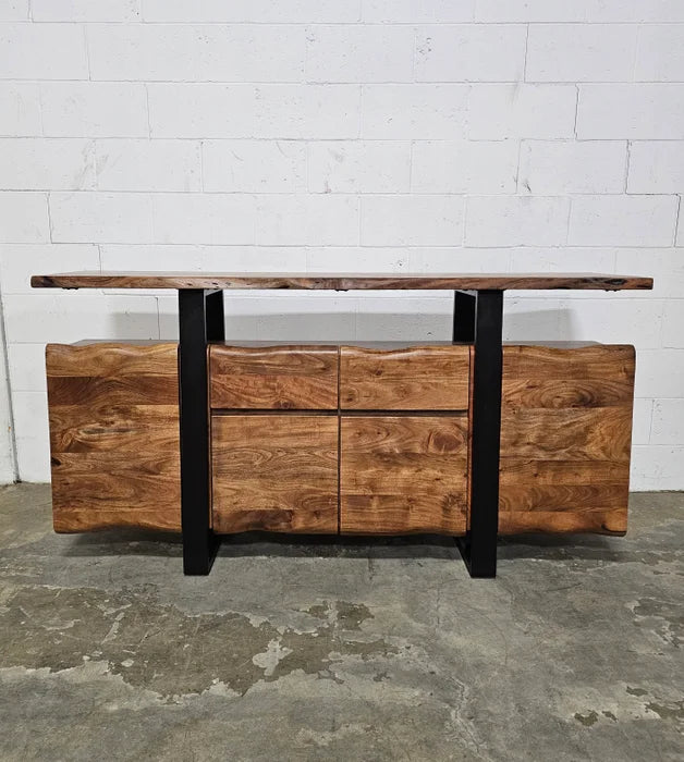 Buffet en bois d'Acacia live edge