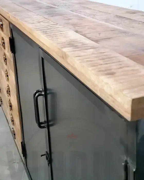 Buffet industriel en bois de manguier 4 portes bois et acier Vindus Furniture
