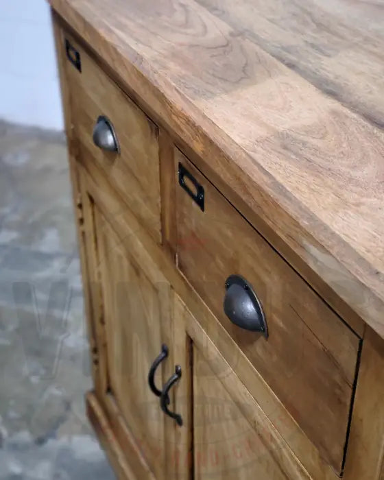 Commode campagnard en bois de manguier fini patine naturel