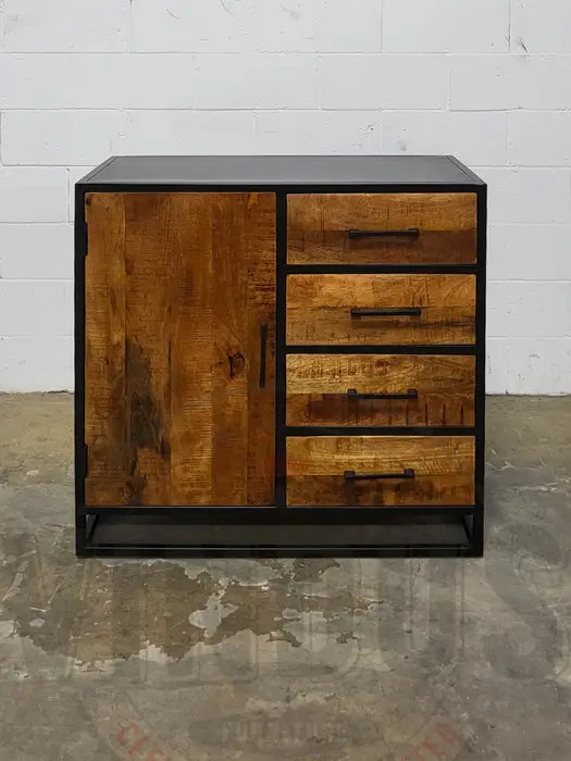Commode en bois de manguier et structure d'acier noir