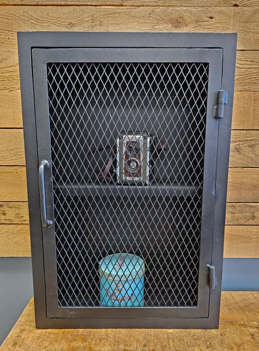 Étagère mural de rangement acier noir porte en grillage