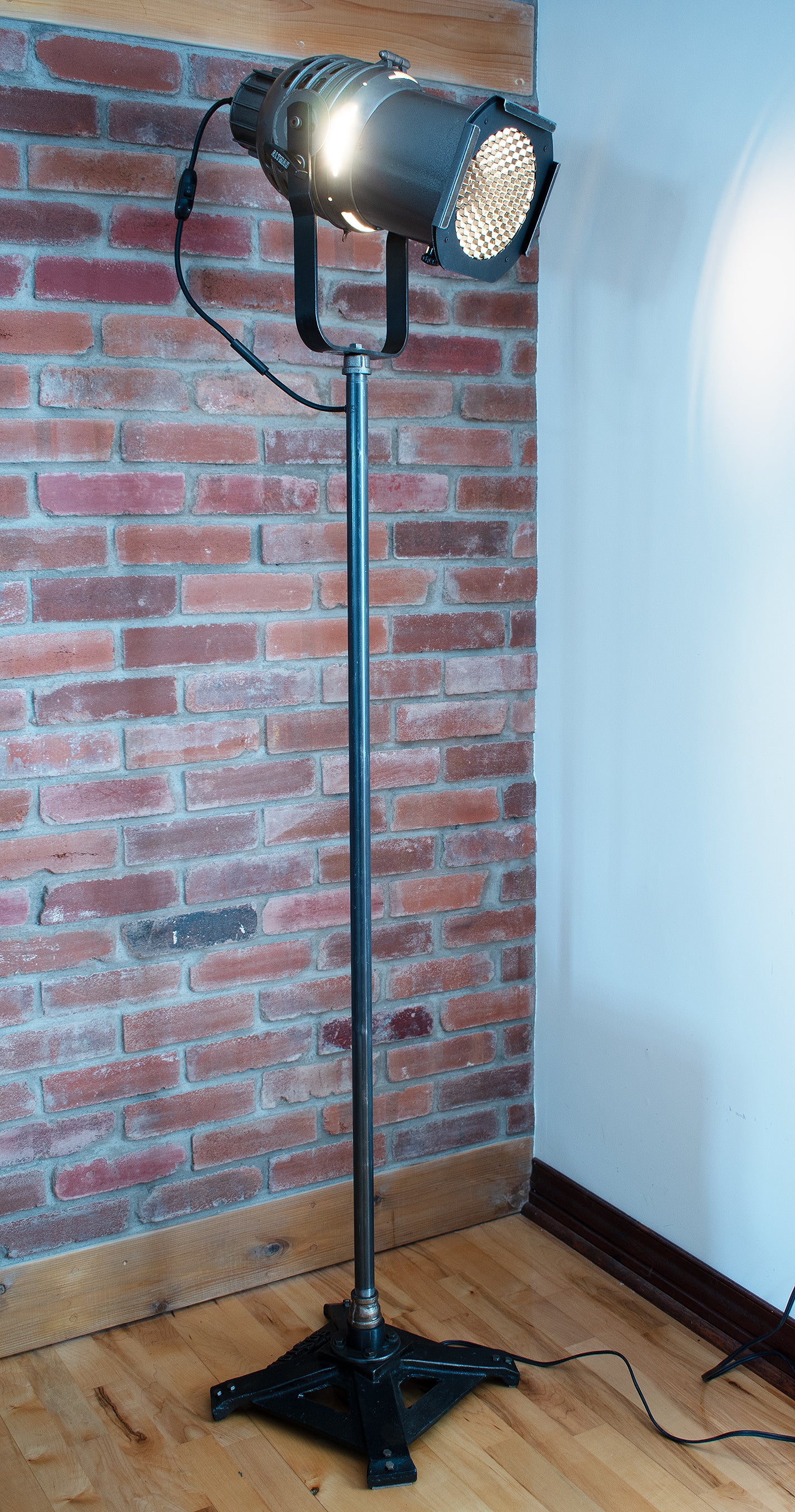 Boston floor lamp