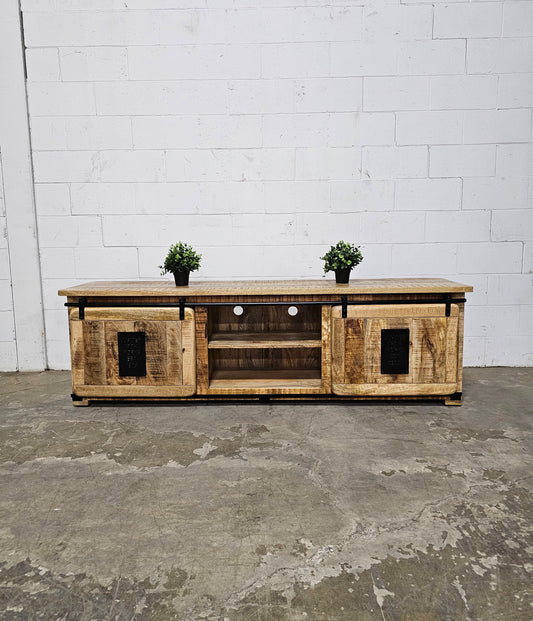 Farmhouse TV cabinet in raw mango wood with sliding doors