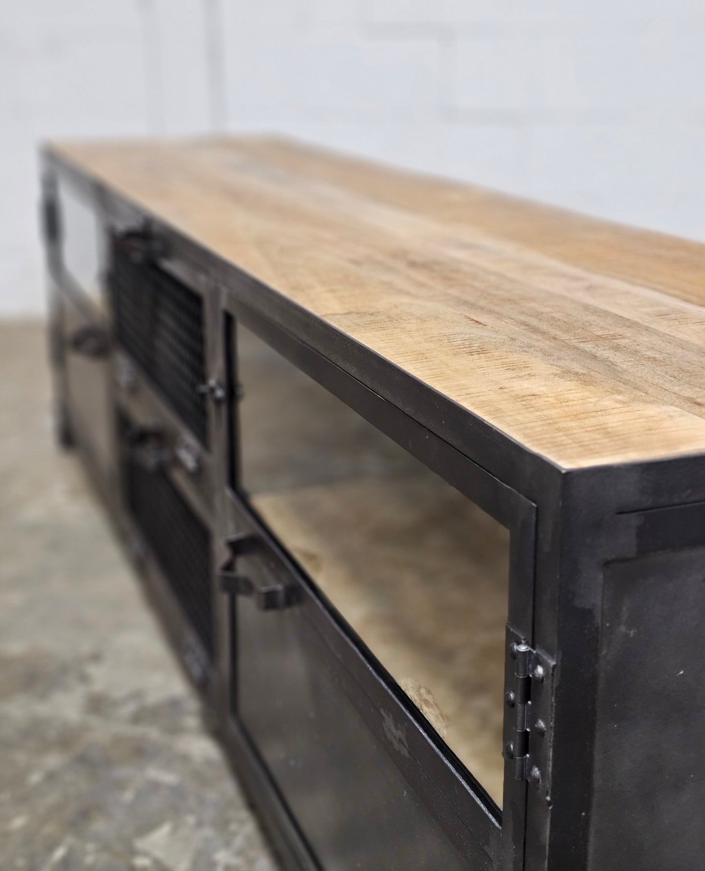 Meuble Télé Ibiza en bois de manguier et acier brut