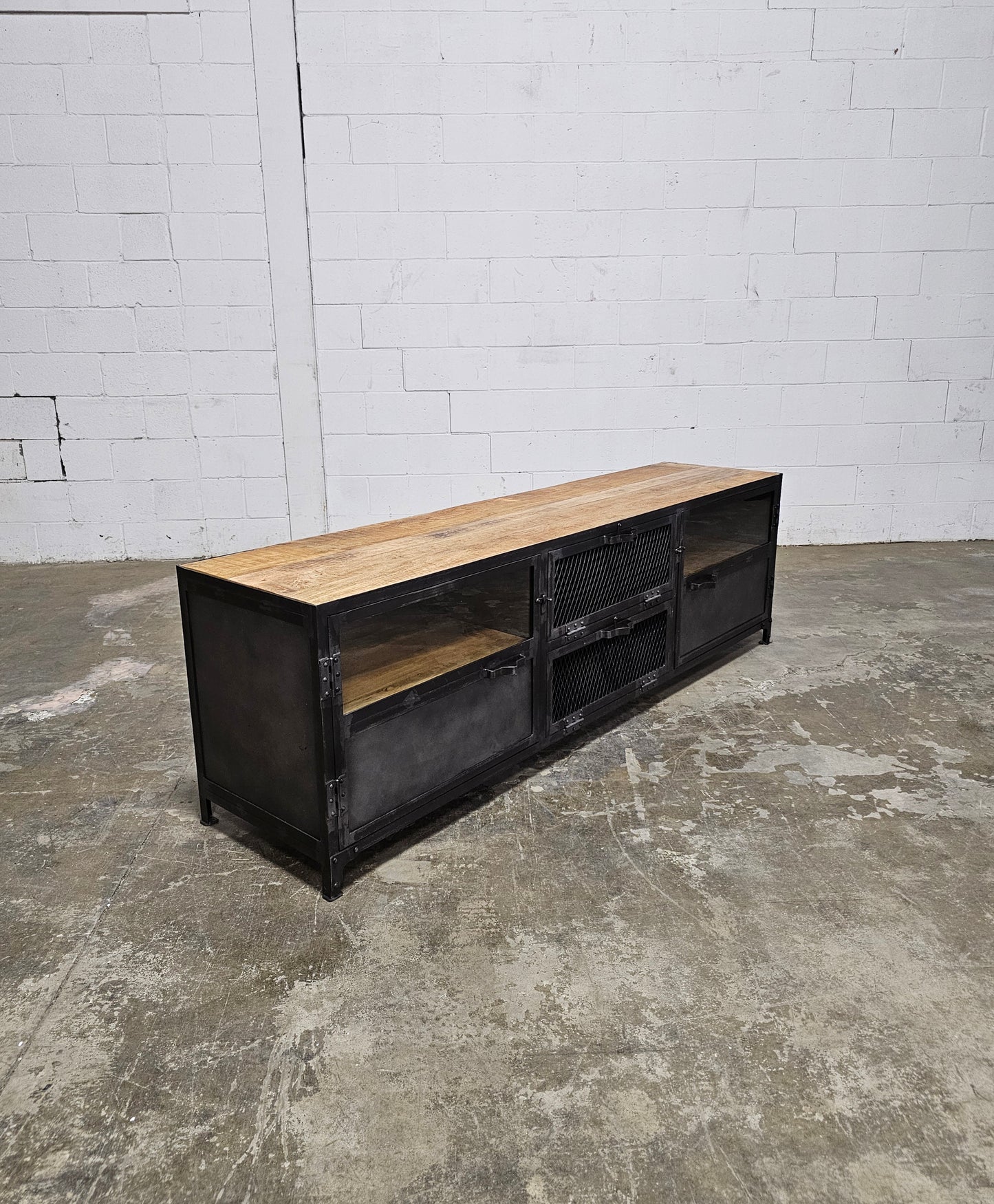 Ibiza TV stand in mango wood and raw steel