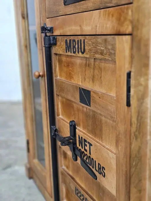 Meuble cabinet style container en bois de manguier avec porte en verre et 2 tiroirs Vindus Furniture