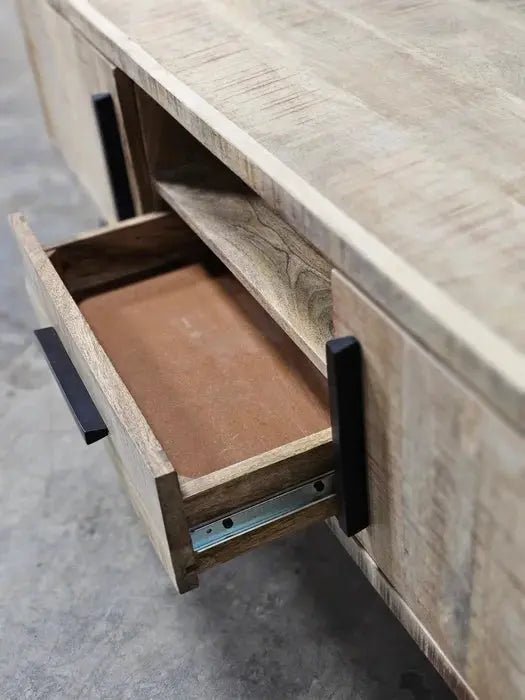 Meuble télé en bois de manguier brut sur patte en acier noir Vindus Furniture