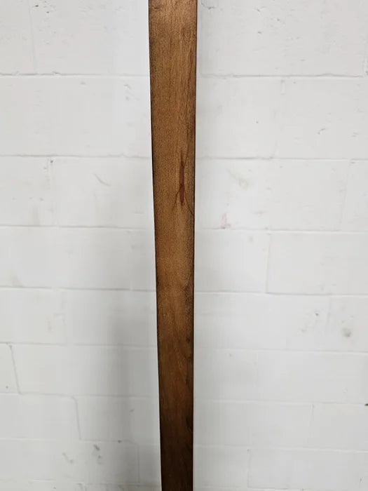 Planche en bois de manguier brun pâle