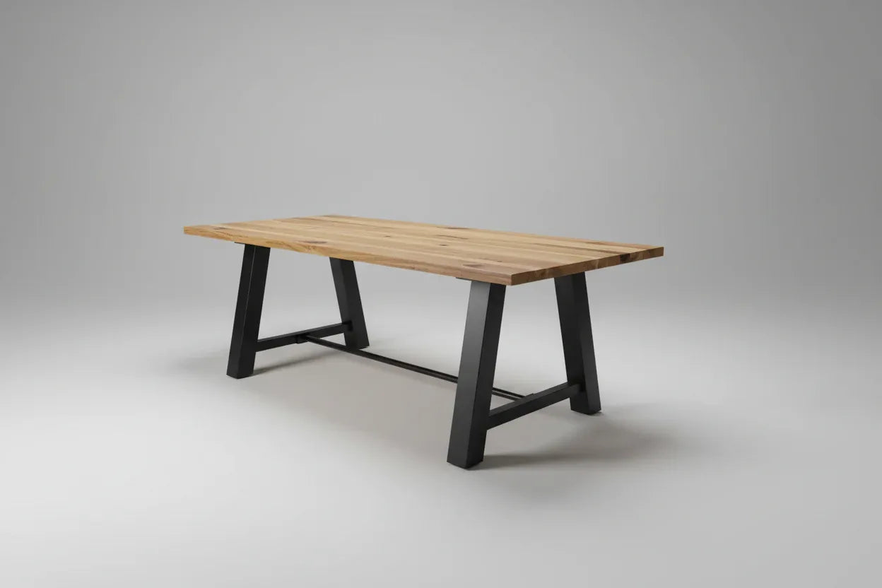 Table à diner industrielle style Établie patte en acier noir mat avec plateau en Bois de Manguier Vindus Furniture