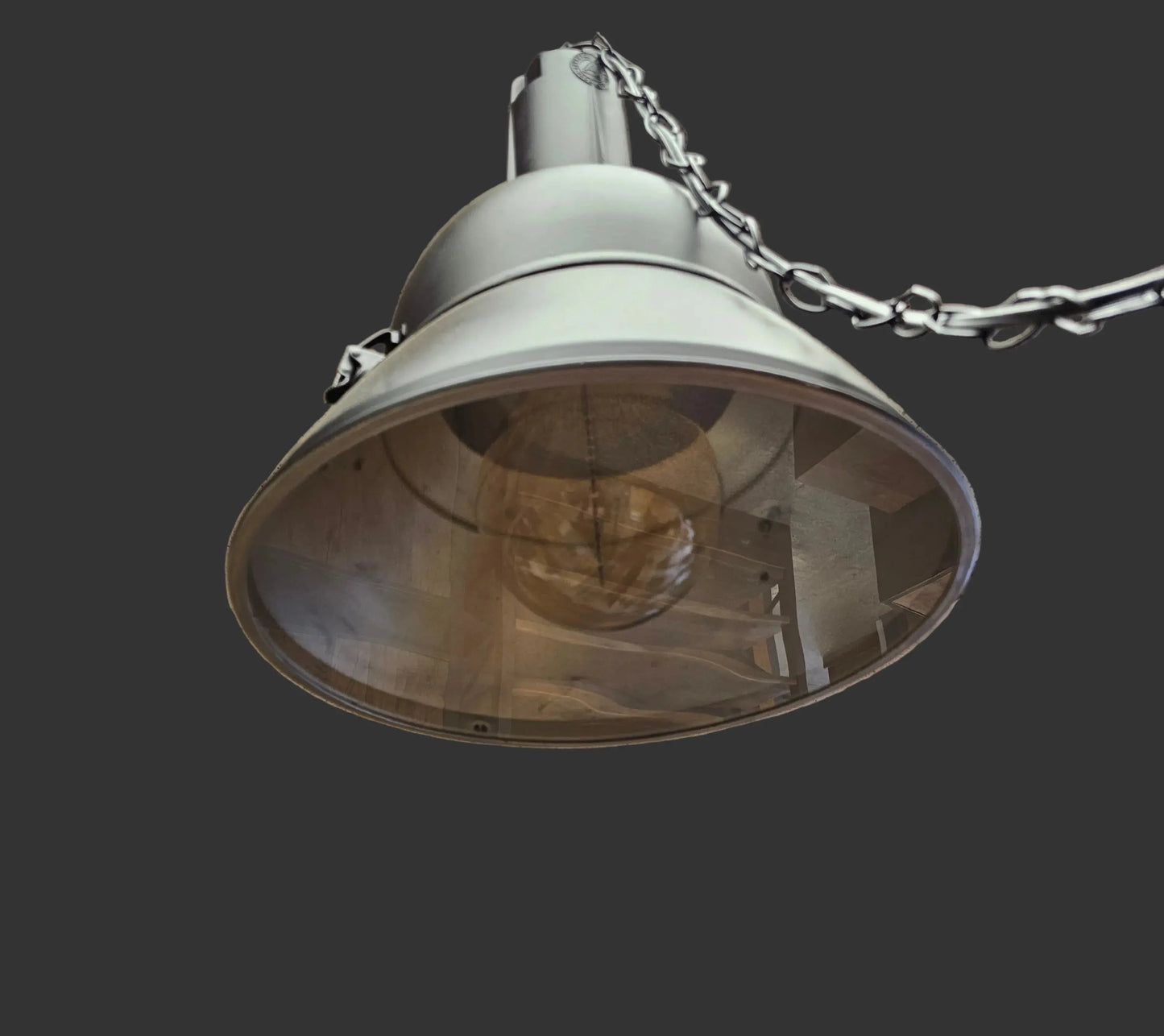 Luminaire suspendu industriel style usine noir Vindus Furniture