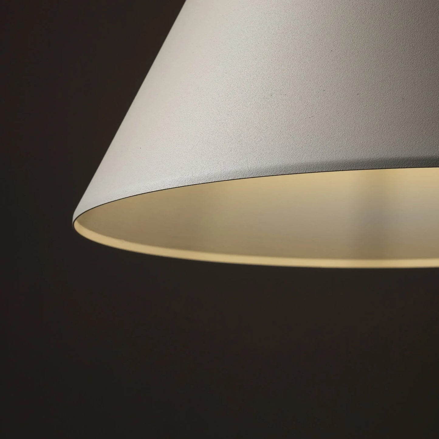CONO Modern Minimalist Pendant Light L LumoCrafts