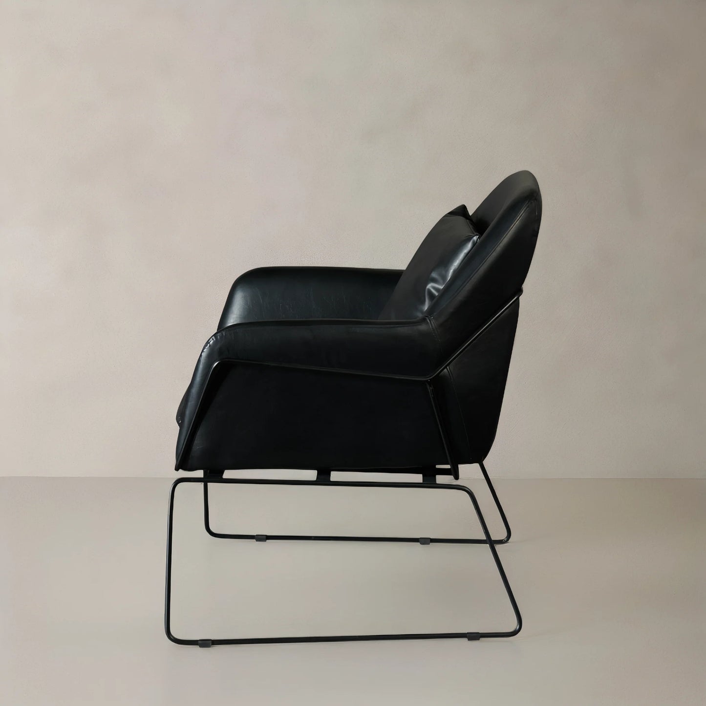 STREAM Leather Lounge Chair, Black, 35"