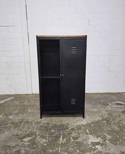 Armoire industrielle style casier avec porte en grillage