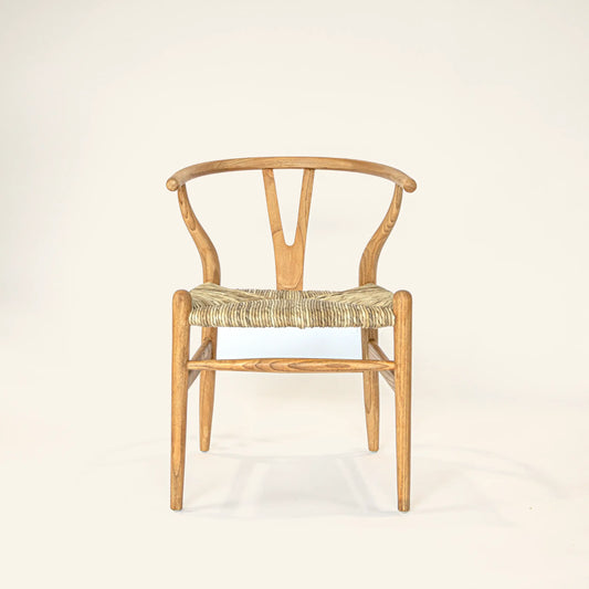 Chaise wishbone en teck et écorce de bananier