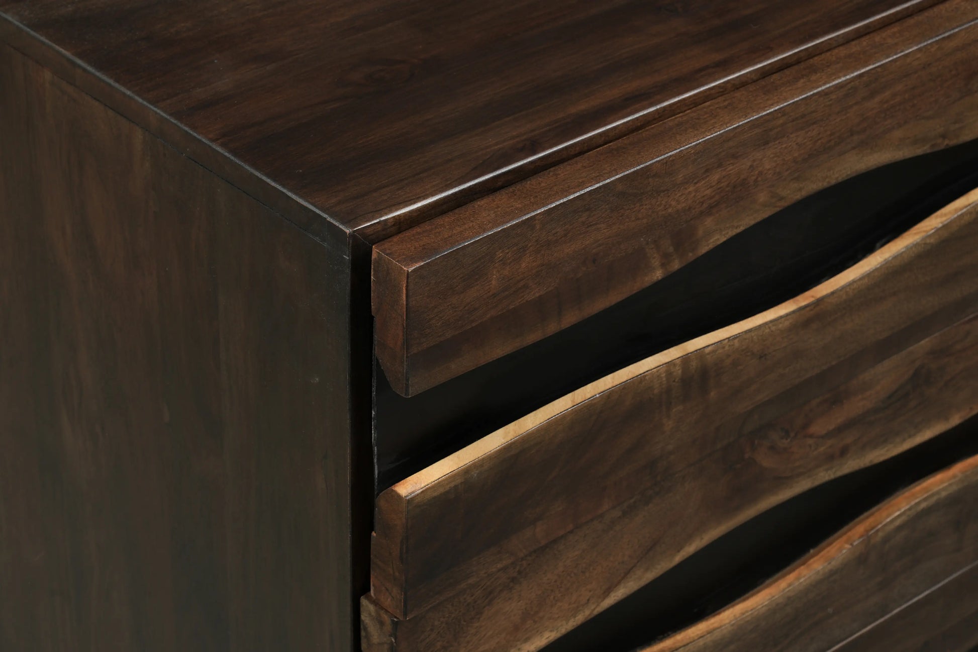 Commode Wiamea en bois d'acacia