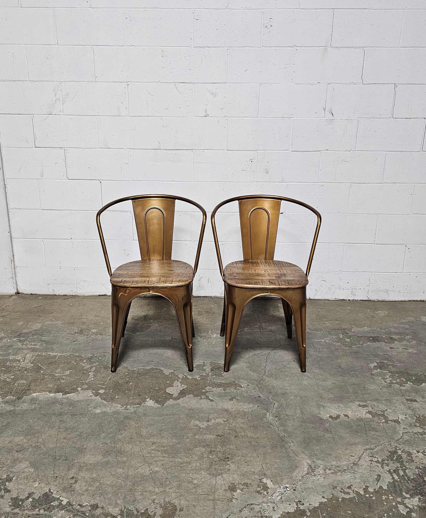 Set of 2 Industry Chairs in Gold Steel and Mango Wood Seat