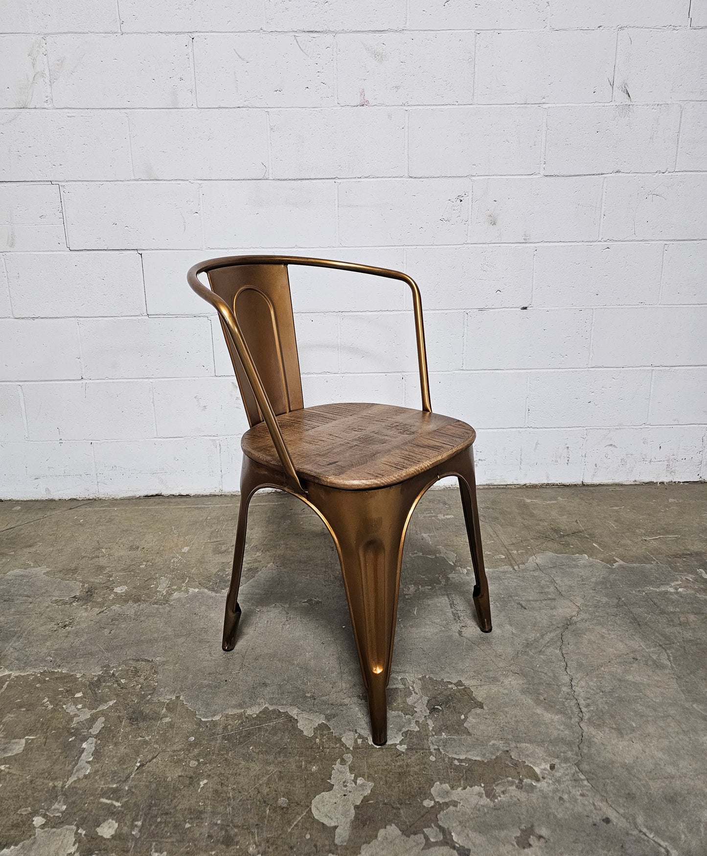 Set of 2 Industry Chairs in Gold Steel and Mango Wood Seat
