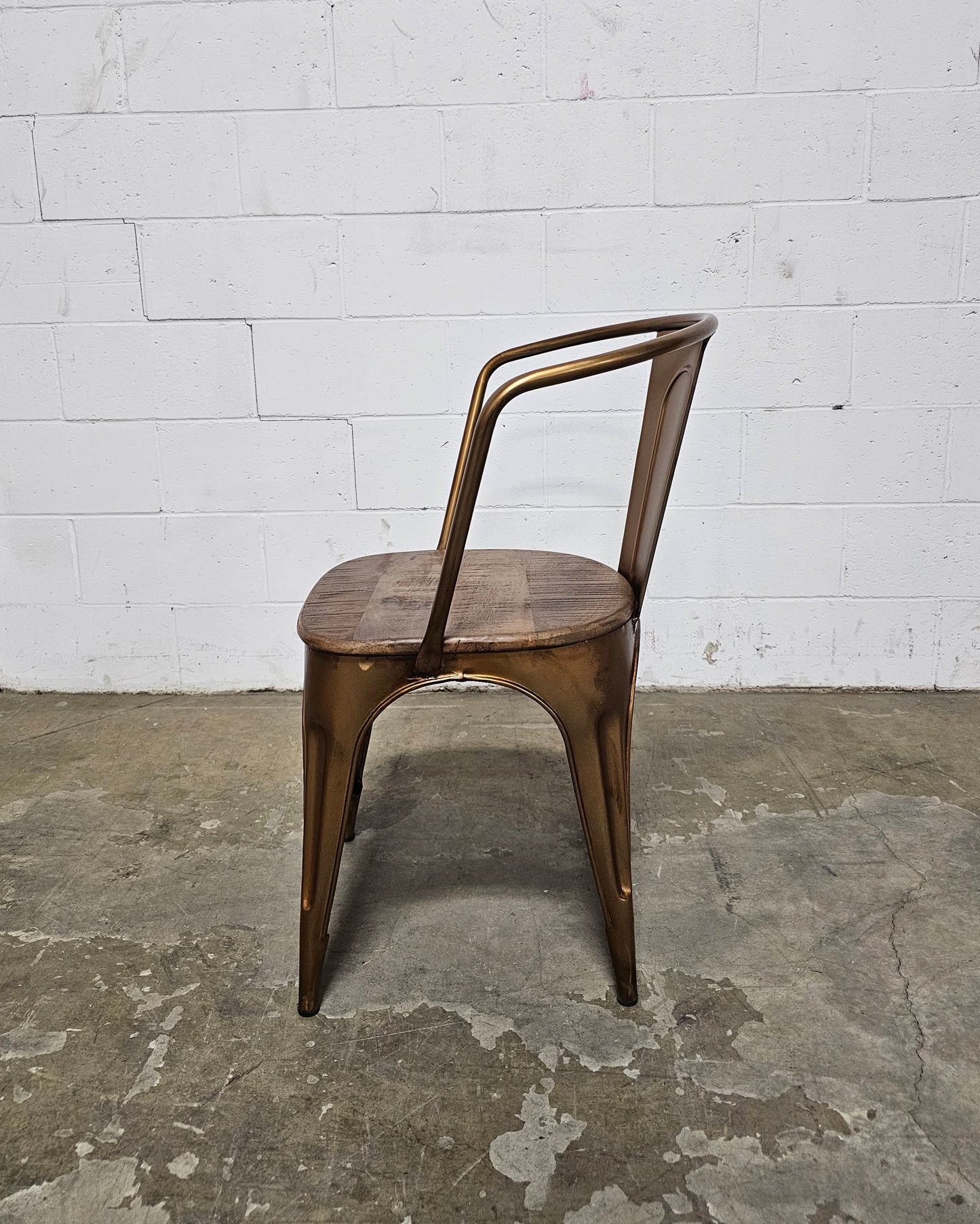 Set of 2 Industry Chairs in Gold Steel and Mango Wood Seat