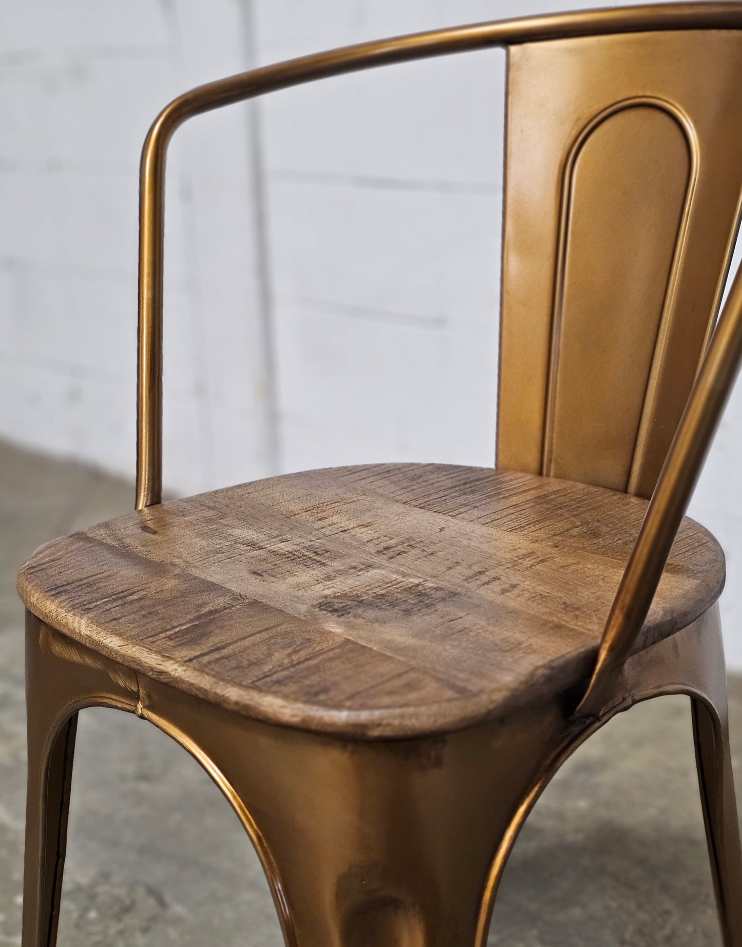 Set of 2 Industry Chairs in Gold Steel and Mango Wood Seat