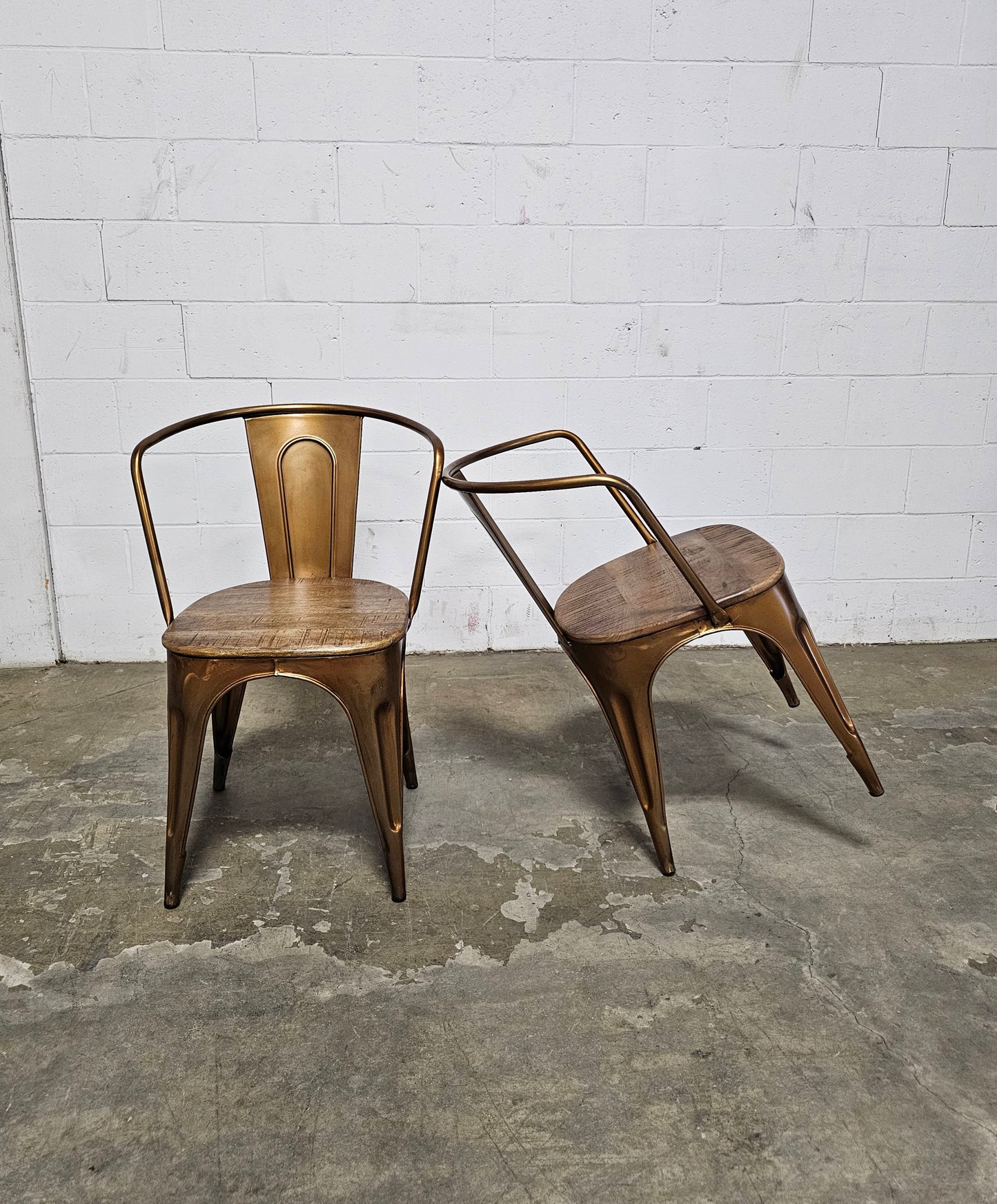 Set of 2 Industry Chairs in Gold Steel and Mango Wood Seat
