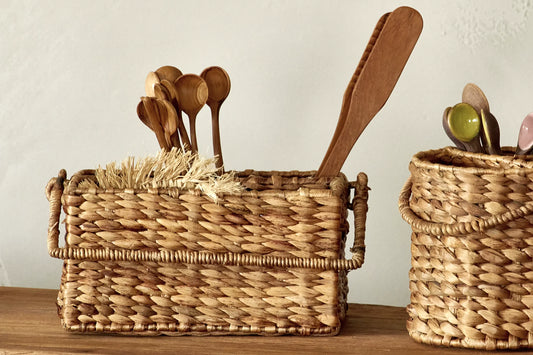 Water hyacinth table basket