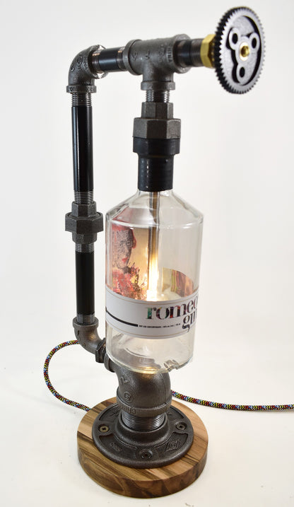 Retro Romeo style lamp